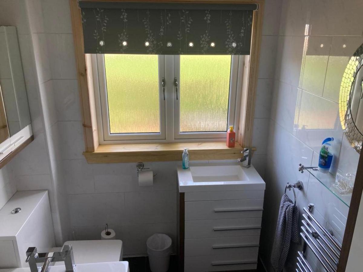 3Bedroom 1Bathroom 1 Shower Room In Quiet Area Inverness Bagian luar foto